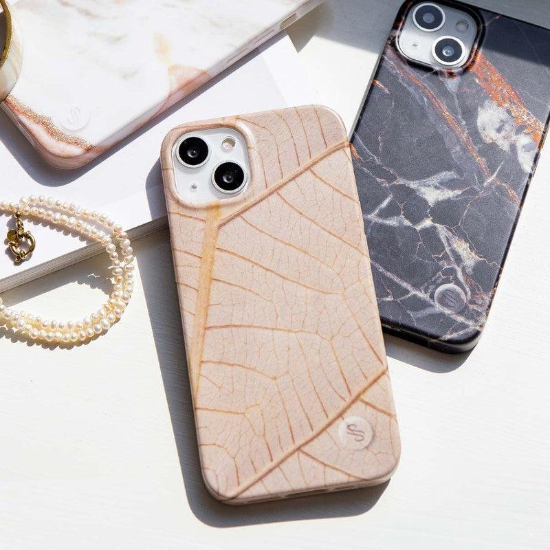 Selencia Aurora Fashion Backcover - Duurzaam hoesje - 100% gerecycled - Earth Leaf Beige